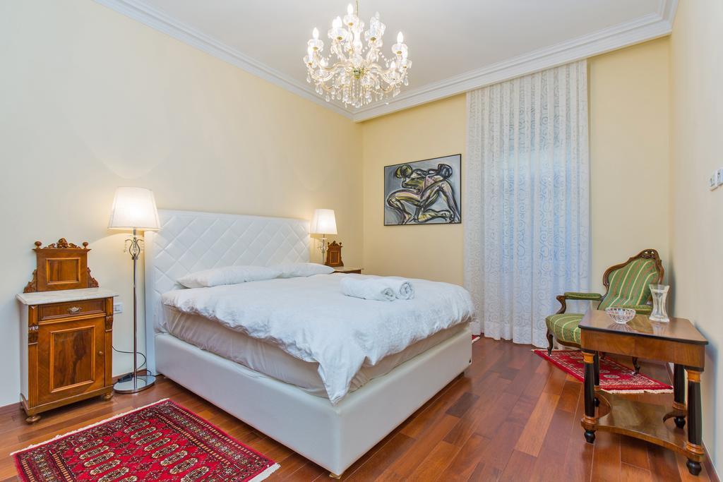 Luxury Seafront Apartment Banje Dubrovnik Bagian luar foto