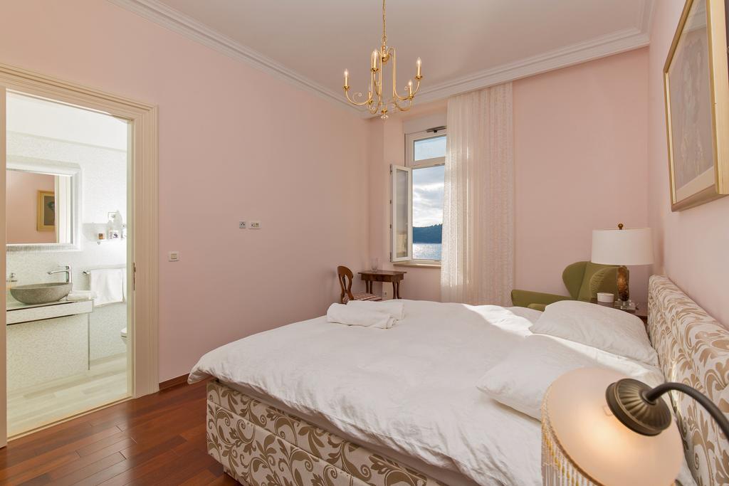 Luxury Seafront Apartment Banje Dubrovnik Bagian luar foto
