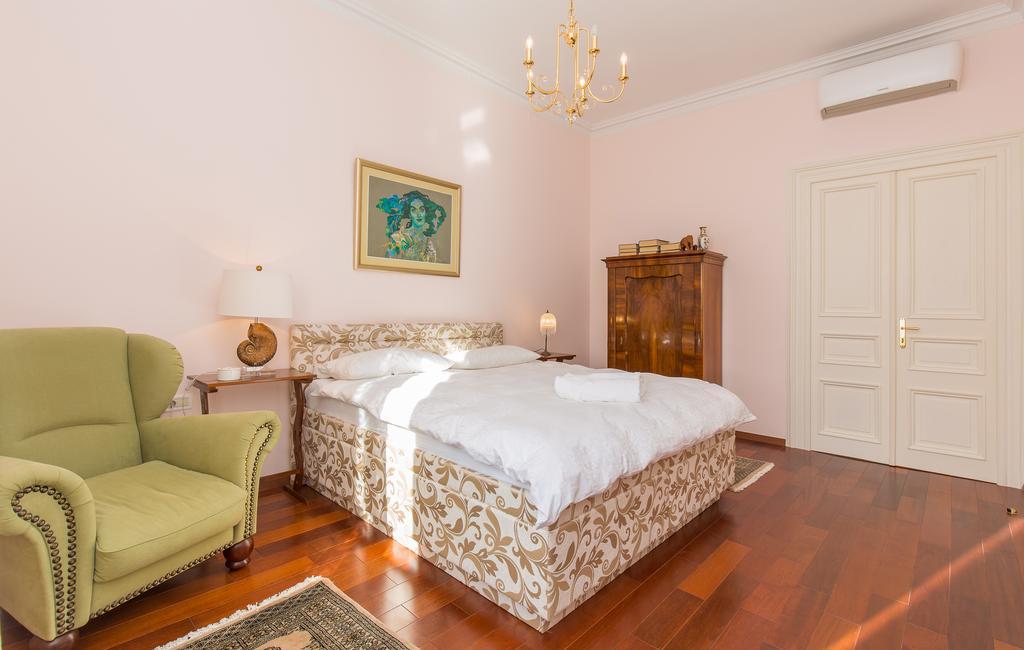 Luxury Seafront Apartment Banje Dubrovnik Bagian luar foto